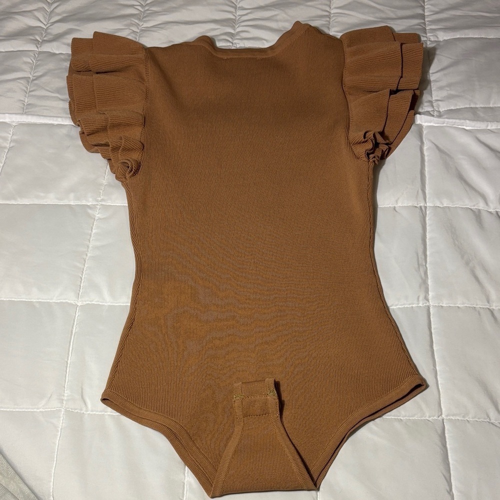 Ee:some Coco Ruffle Sleeve Bodysuit - Picture 9 of 12